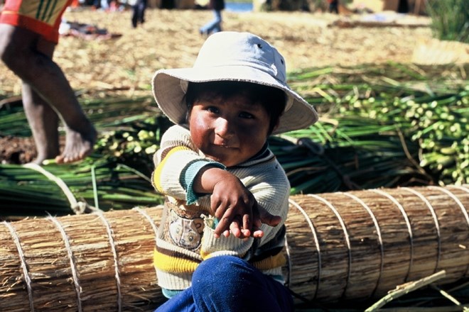 V Peruju zaradi covida-19 osirotelo skoraj 100.000 otrok