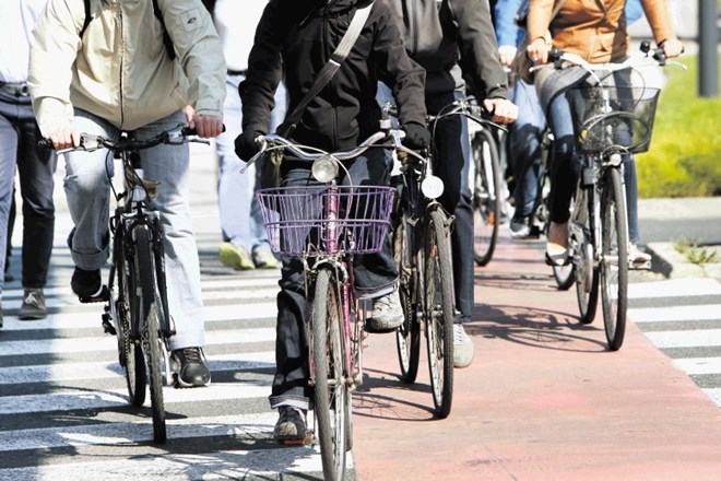 Letno se zgodi okoli 1300 nesreč, v katerih so udeleženi kolesarji.