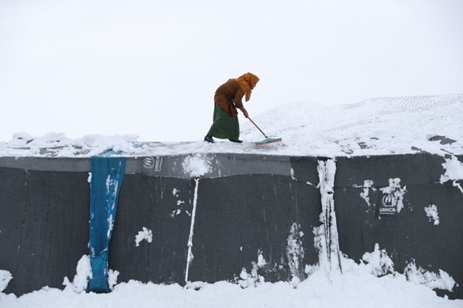 Močno sneženje in mraz v Siriji ogrožata nešteto ljudi