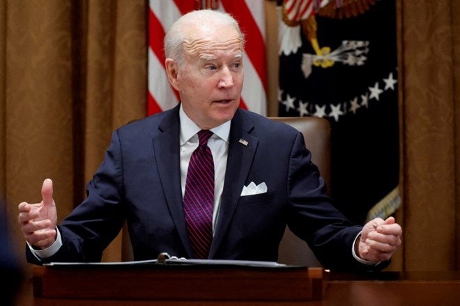 Predsednik ZDA Joe Biden je danes skušal pojasniti sredino izjavo o Rusiji in Ukrajini.