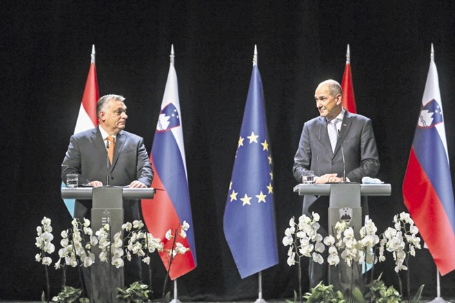 Premierja Janša in Orban sta v Lendavi podpisala sporazum, ki naj bi omogočil, da bo za  projekte  porabskih Slovencev v...