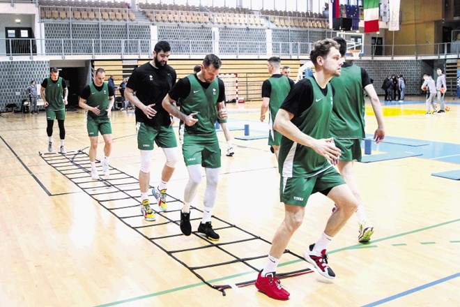 Košarkarska reprezentanca se v Kopru vneto pripravlja na kvalifikacijski tekmi za SP s Finsko.