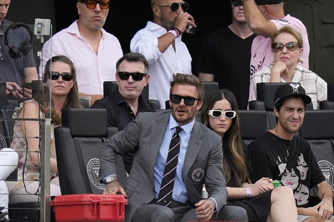 Beckhamov sin v milijardersko družino