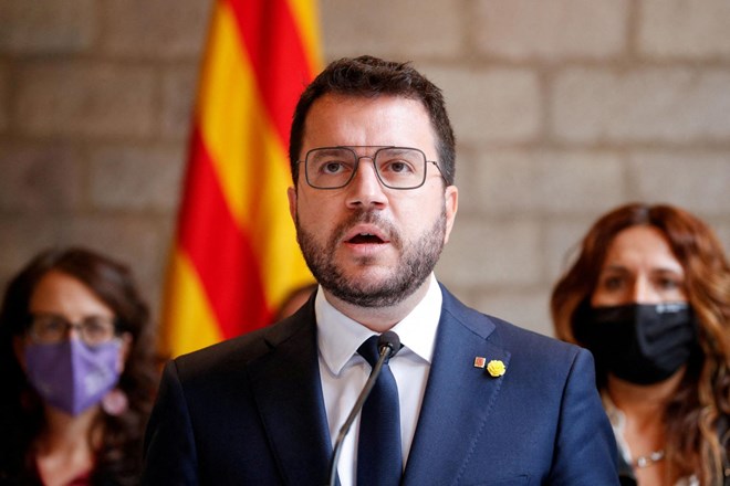 Katalonci zaradi ušes Pegasusa zamrznili odnose z Madridom