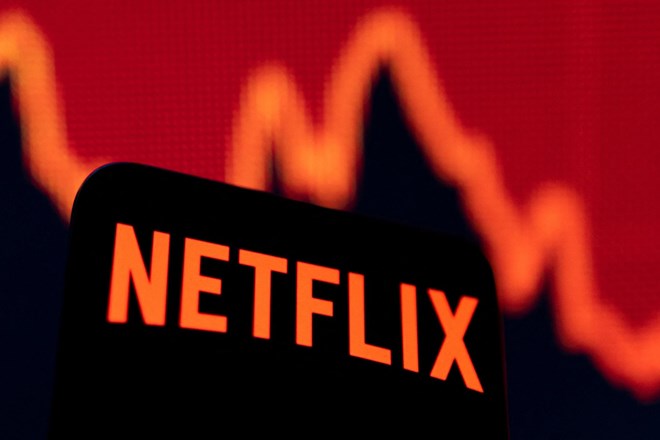 Netflix prvič po desetletju s četrtletnim padcem števila naročnikov