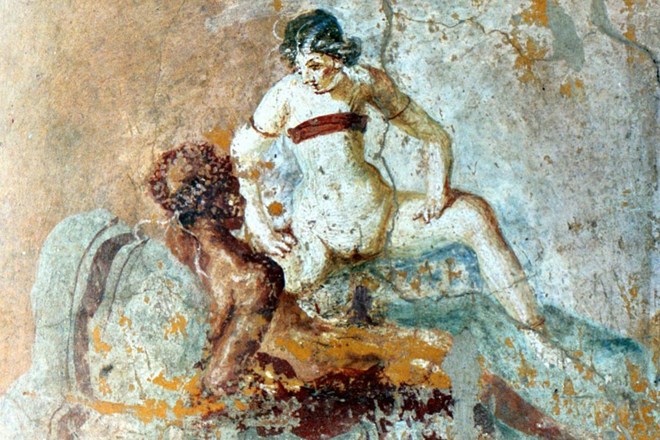 Na ogled podobe razvrata v Pompejih