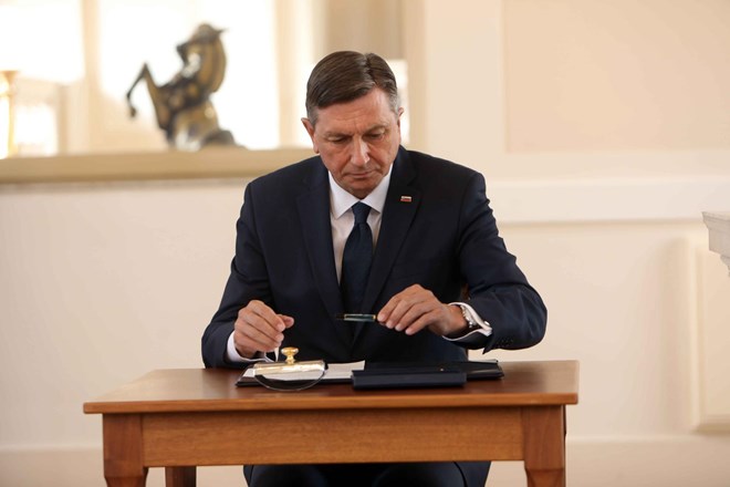Pahor odpoklical in postavil več veleposlanikov