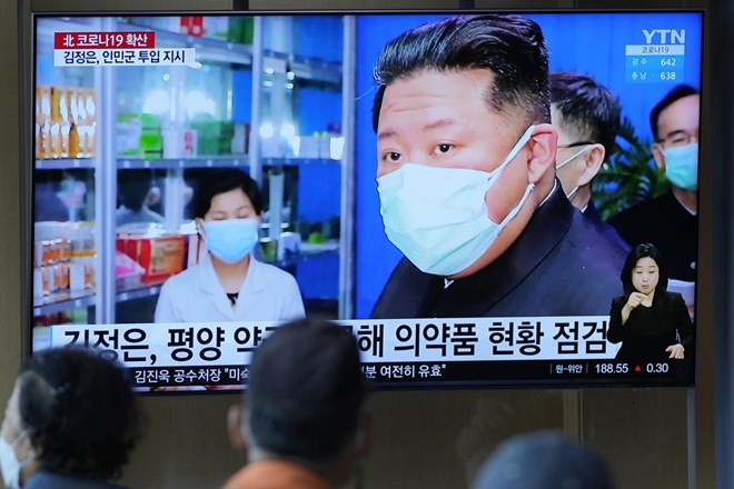 Kim Jong-un v boj s pandemijo napotil vojsko