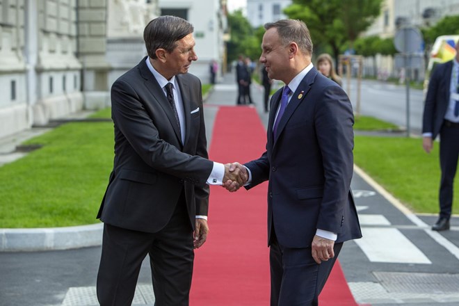 Pahor in Duda o nadaljni podpori Ukrajini in sankcijah proti Rusiji

