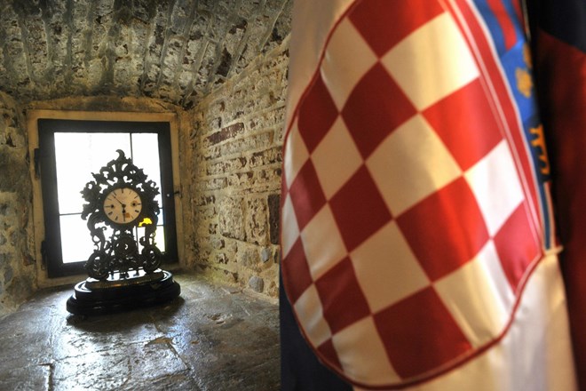 Hrvaška po mnenju večine Hrvatov ni pripravljena na evro
