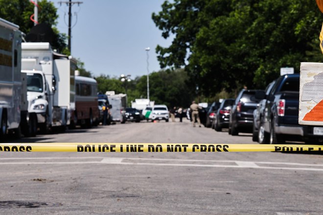 V Teksasu kritike na račun počasnega posredovanja policistov med strelskim napadom