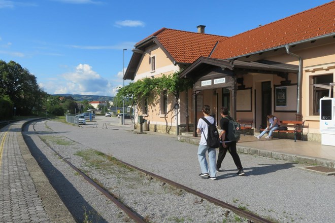 Z vlakom iz Novega mesta v Ljubljano v 51 minutah