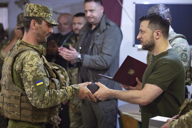 Dvigovanje morale zaveznikov in ukrajinskih sil