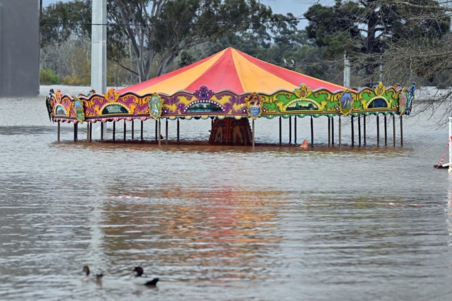 V Sydneyju množične evakuacije zaradi poplav