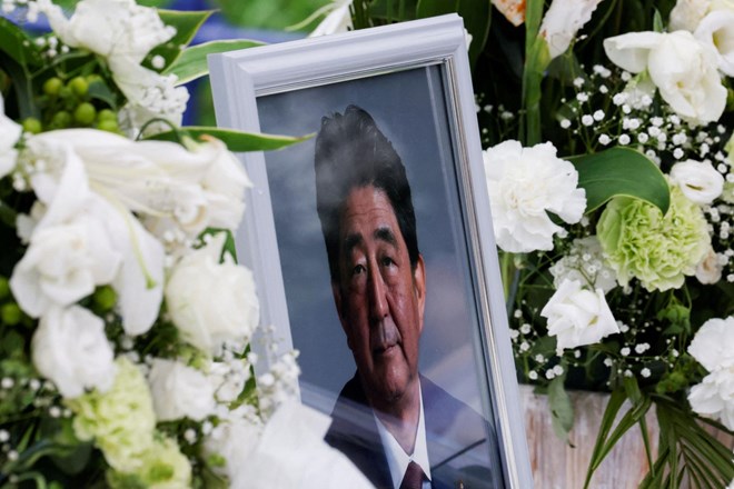 Obtoženi umora Shinza Abe za dejanje krivi Cerkev združevanja