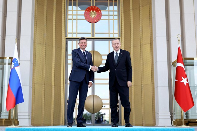 Pahor krepil meddržavne odnose pri Erdoganu