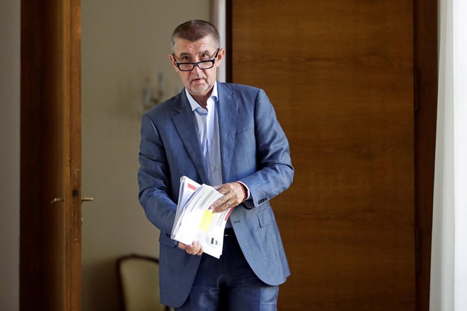 Francija preiskuje nekdanjega češkega premierja zaradi suma pranja denarja