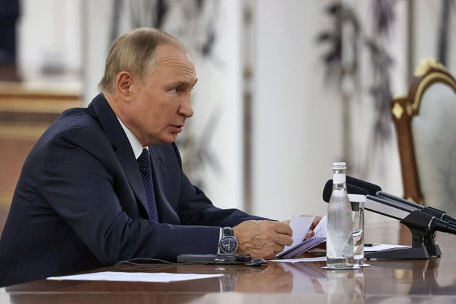 Putin v pogovorih s Xijem pohvalil držo Kitajske glede Ukrajine