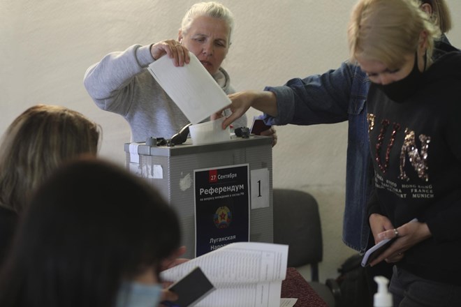 V Kijevu organizatorjem referendumov o priključitvi k Rusiji grozijo s sodnim pregonom