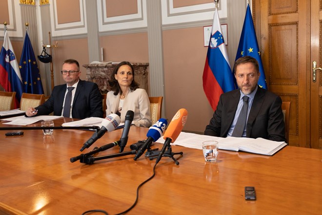 Minister Boštjančič: Rebalans je potreben, ker je prejšnja vlada delila bonboniere
