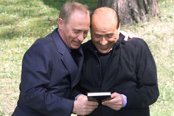 Ljubeznivo dopisovanje Berlusconija in Putina