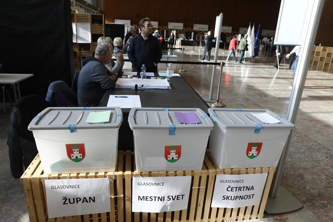 Rezultati volitev v primestnih občinah in večjih občinah v Sloveniji