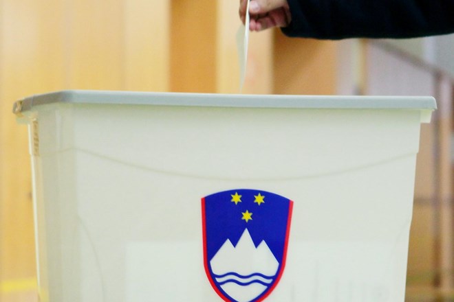 V 47 občinah v teh dneh predčasno glasovanje pred drugim krogom županskih volitev