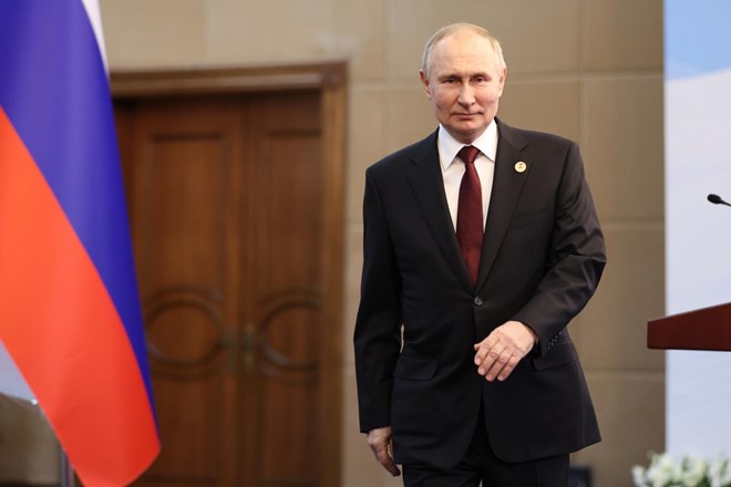 Putin grozi z zmanjšanjem proizvodnje zaradi omejitve cen ruske nafte