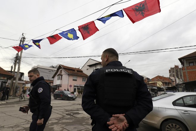 Na severu Kosova po napetostih preložili lokalne volitve
