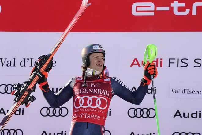 Lucas Braathen zmagovalec uvodnega slaloma, Slovenca daleč od finala