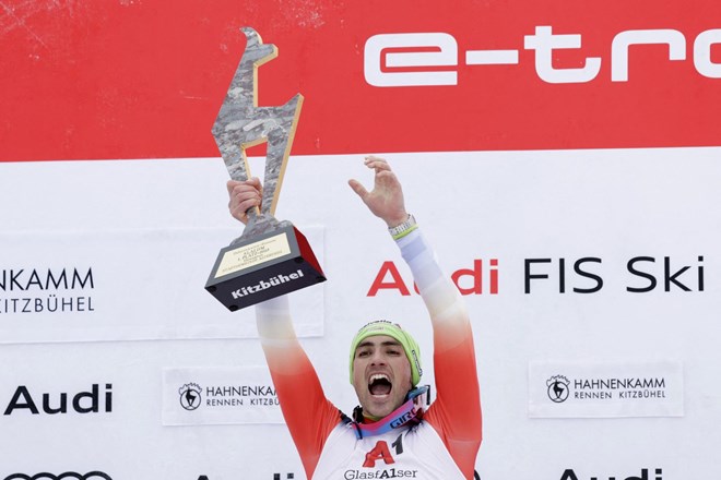 Daniel Yule še drugič zmagal na slalomski klasiki v Kitzbühelu, Hadalin in Marovt brez točk