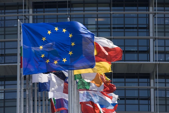 Evropska komisija za Slovenijo zvišala napoved rasti



