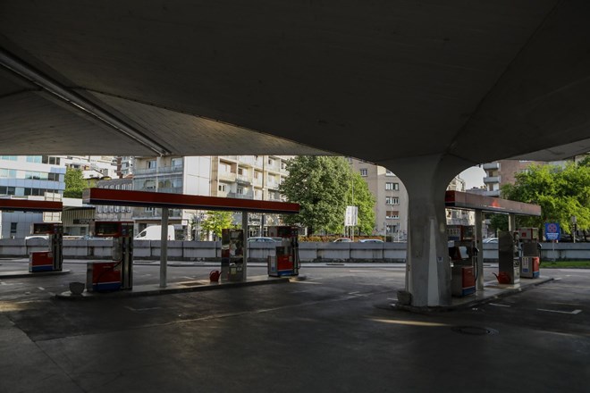 Vlada bi marže za trgovce z gorivi uskladila z inflacijo