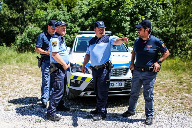 Slovenski policisti na pomoč hrvaškim pri nadzoru meje z BiH?