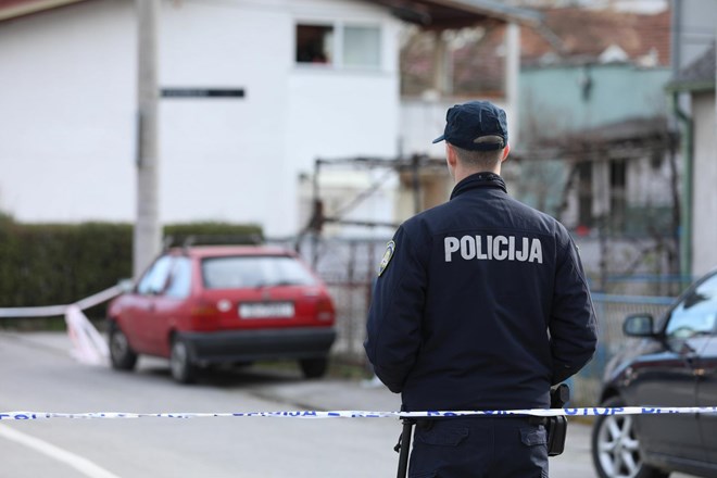 Lažni policisti kradli starejšim Hrvatom