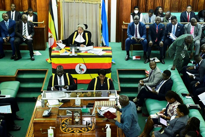 Ugandski parlament potrdil stroge kazni za pripadnike LGBTQ skupnosti