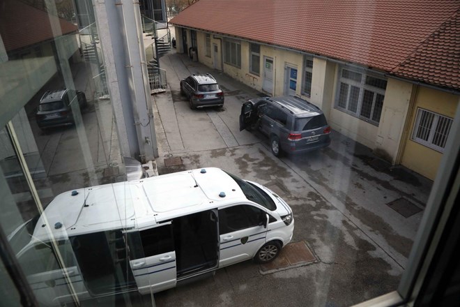 V Srbiji v policijski akciji aretirali okoli 70 domnevnih članov kriminalnih skupin