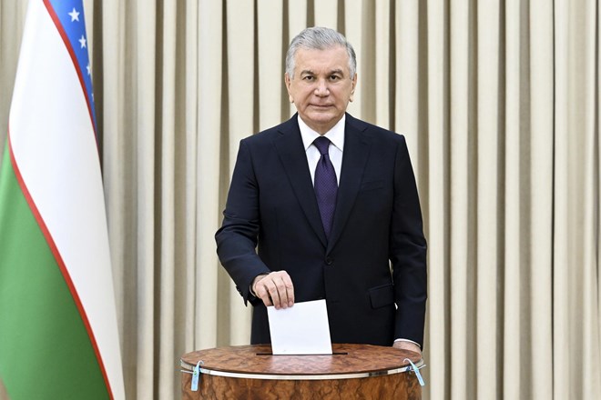 Uzbekistanci z veliko večino podprli novo ustavo