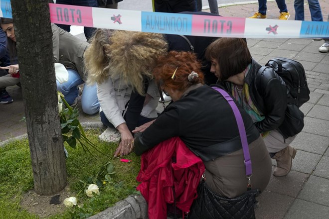 V Srbiji po strelskem napadu pozivajo k prenehanju toleriranja nasilja