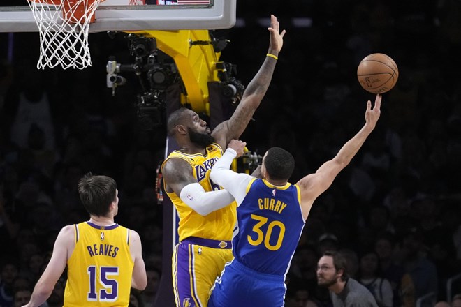 LA Lakers in Miami Heat le še zmaga manjka za polfinale NBA