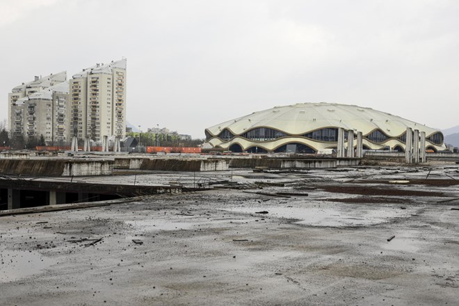 Športni park Stožice: V gradnjo paviljona ob nogometnih igriščih