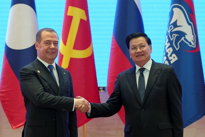 Ruski premier za krepitev gospodarskega sodelovanja s Kitajsko