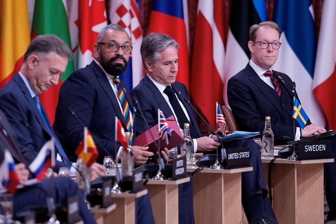 Slovenija pričakuje udeležbo Švedske na julijskem vrhu Nata