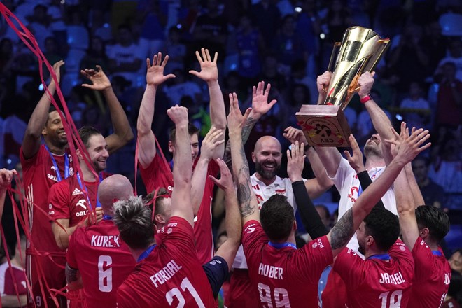 Poljski odbojkarji po gladki zmagi proti Italiji evropski prvaki