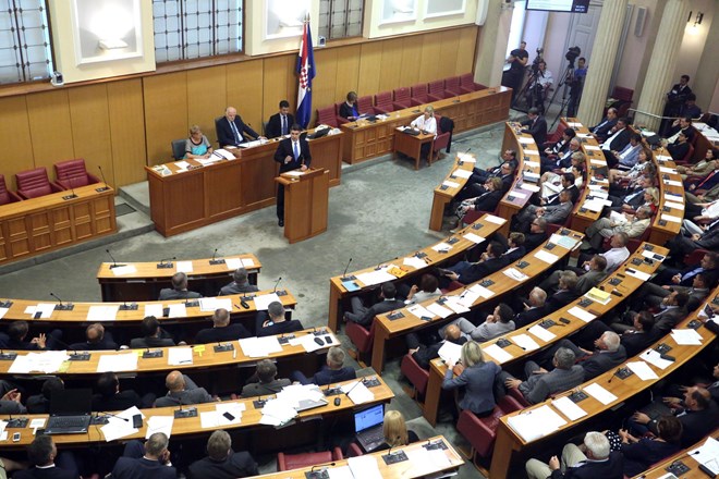 Razrešeni hrvaški minister prevzel politično odgovornost