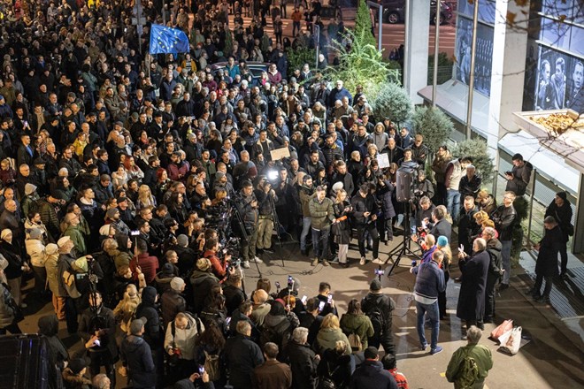 Vučić ne namerava popustiti zahtevam protestnikov