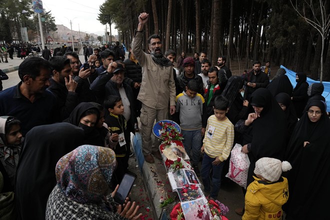 Islamska država prevzela odgovornost za napad v Iranu