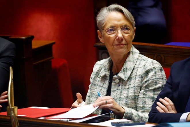 Odstopila francoska premierka Élisabeth Borne