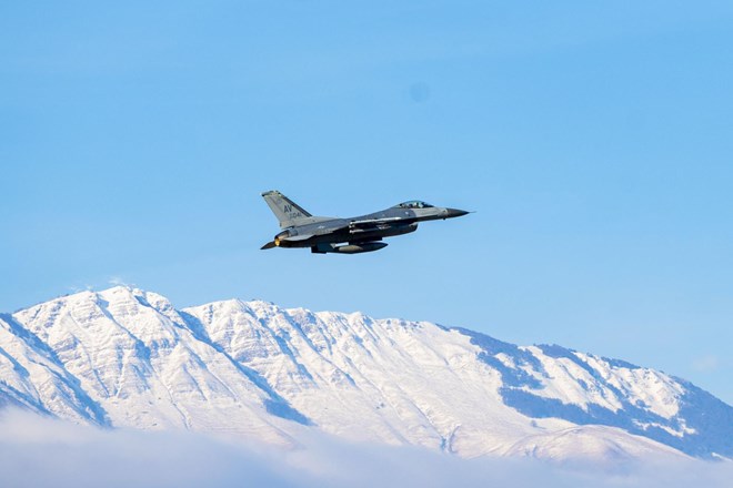 Američani z letali F-16 poslali sporočilo Republiki Srbski