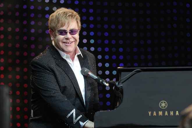 Predmeti Eltona Johna gredo na dražbo